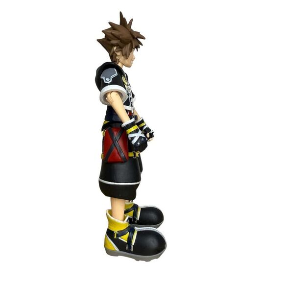 Disney Kingdom Hearts Diamond Select Sora Action Figure 6” Collectible Toy - Picture 4 of 5
